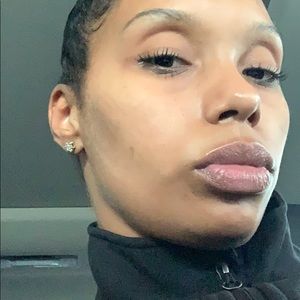 Meet your Posher, Kendra